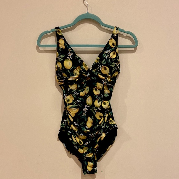 ✨ NIP TUCK SWIM 🍋 Lemon Print Ruched Swimsuit One Piece Multi Fit Cups - Picture 4 of 15